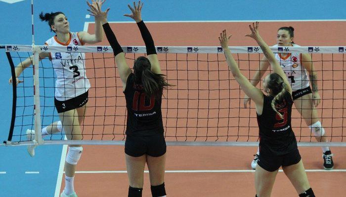 Axa Sigorta Kupa Volleyde Ilk Finalist Eczac Ba Vitra