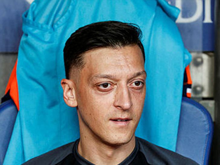 Başakşehir Kayserispor u iki golle devirdi Mesut Özil ilk kez