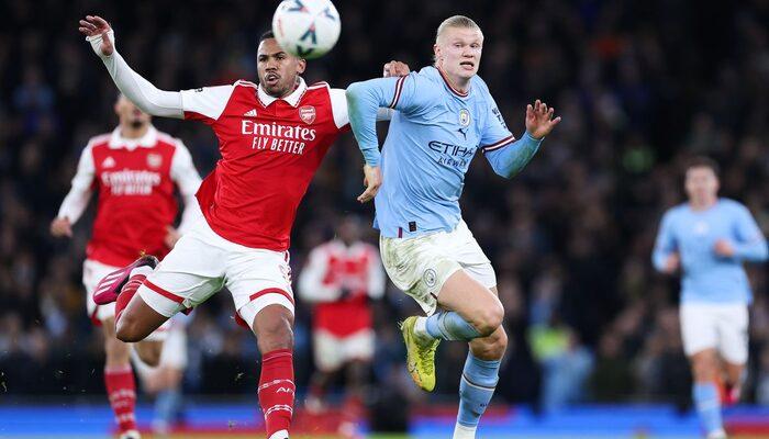 Federasyon Kupas Nda Manchester City Arsenal Eleyerek Tura Kald