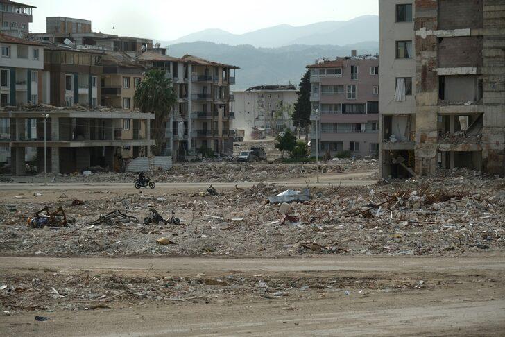 Yürekleri dağladı Hatay dan yeni görüntüler Enkazlar kaldırıldıkça