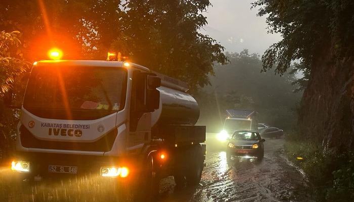 Ordu Da Heyelan Nedeniyle Ula Ma Kapanan Il Enin Ba Lant Yolu