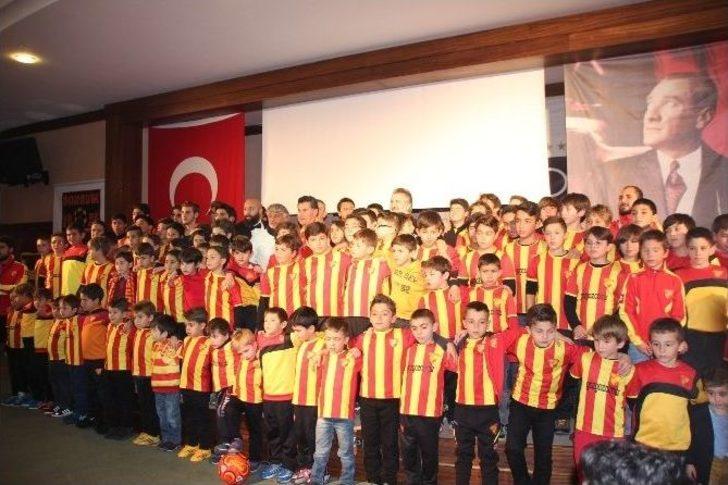 Göztepe Bodrum Futbol Okulu 1 Yaşını Kutladı Muğla Haberleri