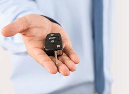 Vatandaş akın etti! İki günde 1 aylık otomobil satıldı