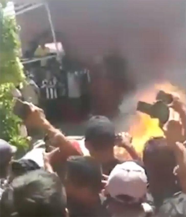 Meksika'da 2 kişi WhatsApp'tan yayılan sahte haber sonrası yakılarak öldürüldü G4