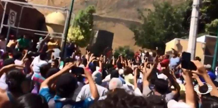 Meksika'da 2 kişi WhatsApp'tan yayılan sahte haber sonrası yakılarak öldürüldü G2