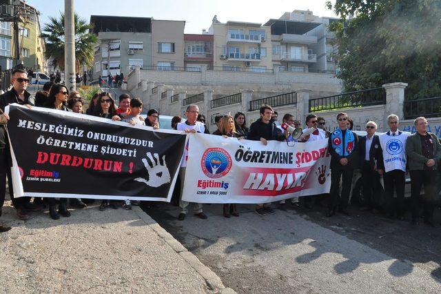 Kadın öğretmen, uyardığı öğrencisinin annesi tarafından dövüldü