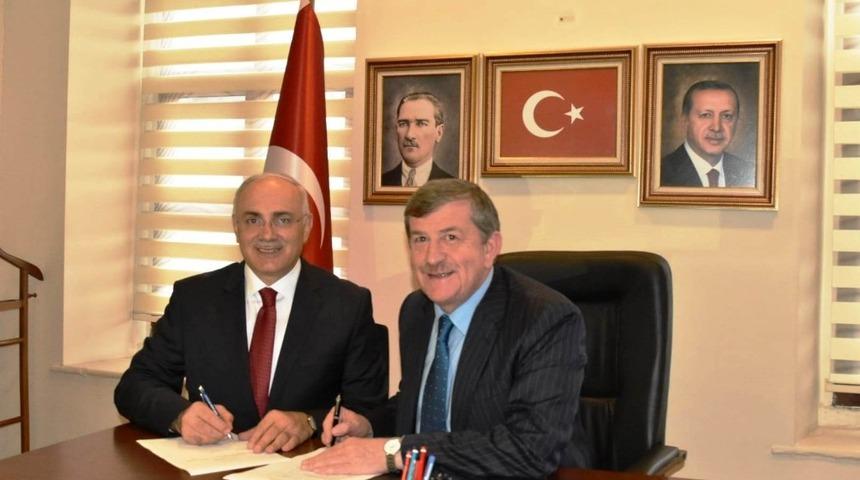 Yıldırımhan, Trabzon Büyükşehir Belediye Başkan aday adaylığı için başvurusunu yaptı