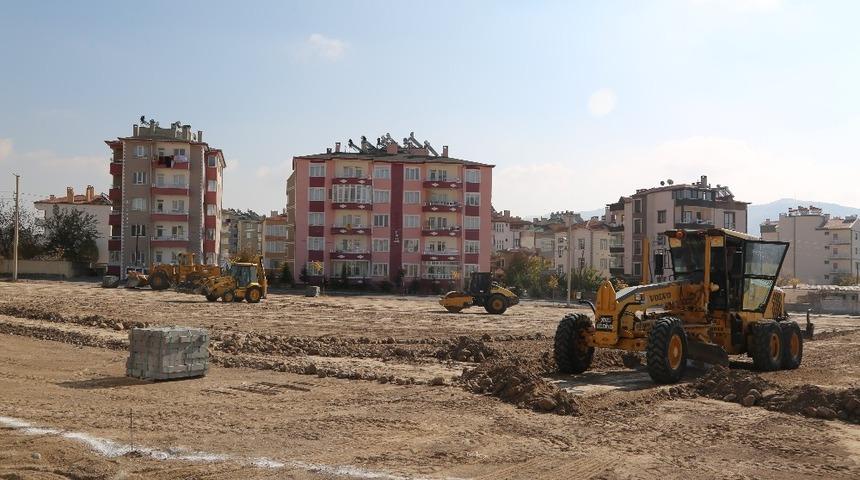 Yeni Mahalleye yapılacak parkın zemin &ccedil;alışmalarına başlandı