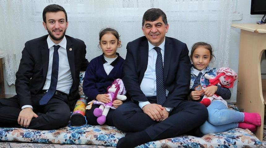 Fadıloğlu ile Y&uuml;ksel, aile ziyaretleri ger&ccedil;ekleştirdi