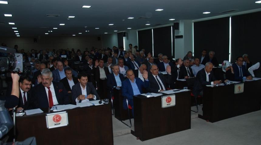 B&uuml;y&uuml;kşehir Meclisi&rsquo;nde Atat&uuml;rk ve Cumhuriyet tartışması