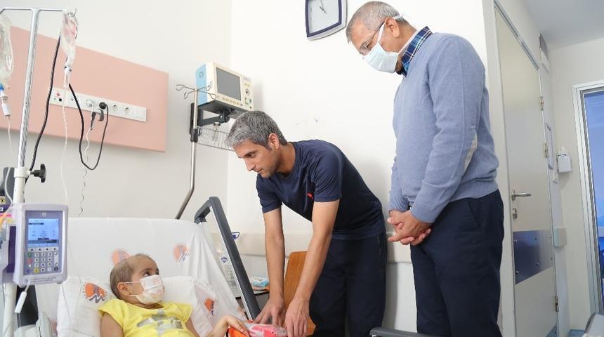 Tarhan&rsquo;dan L&ouml;semili &ccedil;ocuklara moral ziyareti