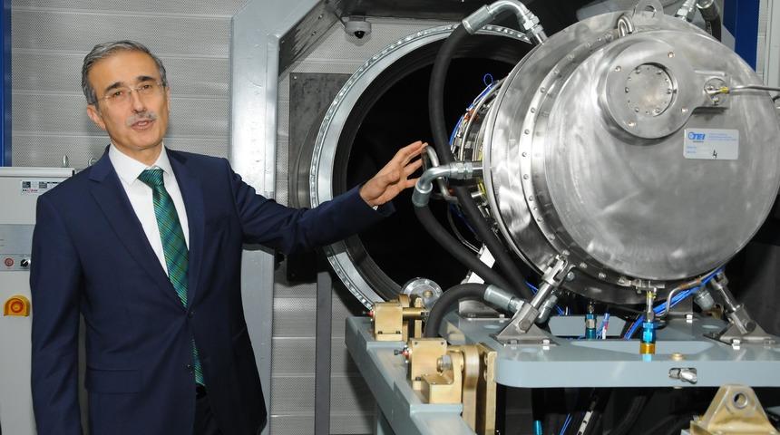 Savunma Sanayi Başkanı Demir, TEI'de turboşaft motorunu test etti