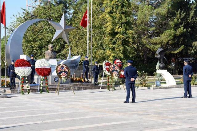 İncirlik'teki 10 Kasım törenine ABD askerleri de katıldı