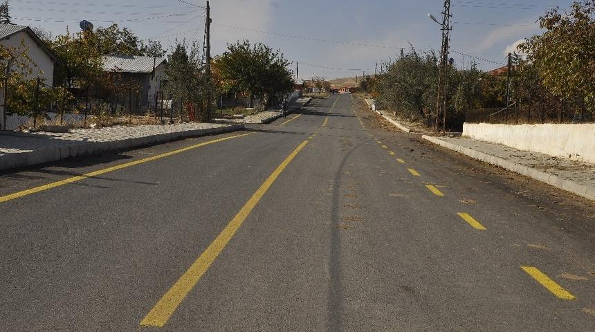 Arguvan&rsquo;da sıcak asfalt sevinci