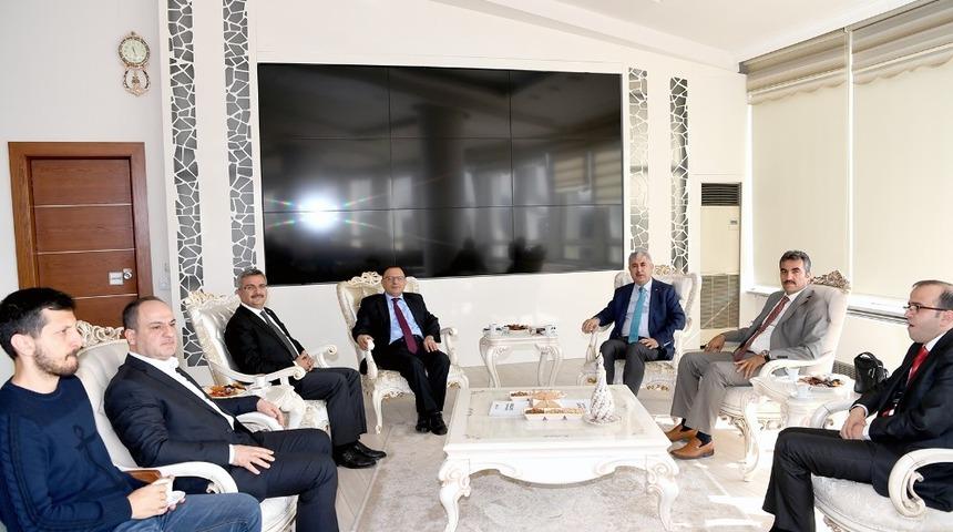 Başkan Polat, eski Vali Ulvi Saran&rsquo;ı kabul etti