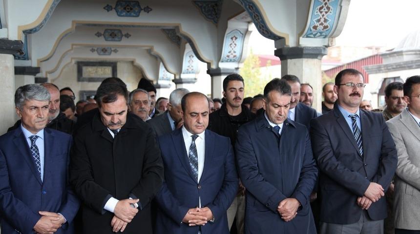 Engelsiz yaşam merkezinde kalan şehit babası vefat etti