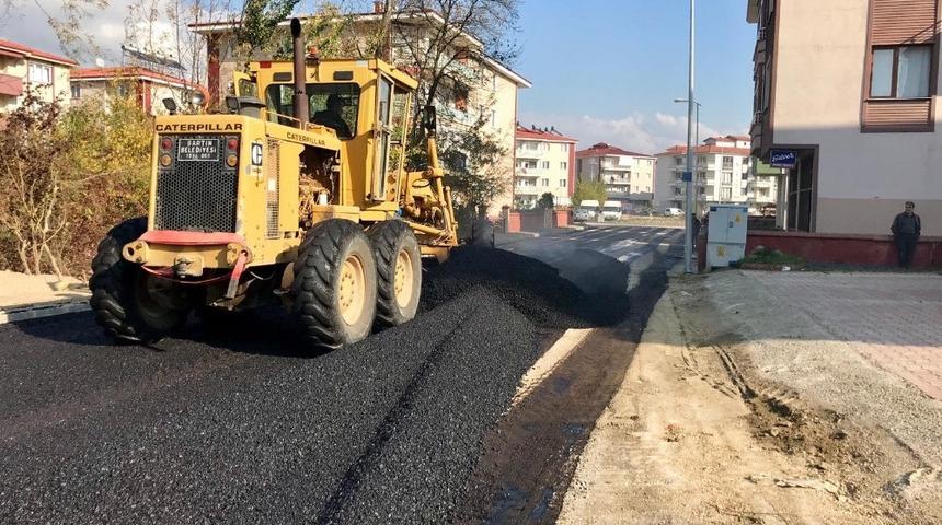 Asfalt &ccedil;alışmaları devam ediyor
