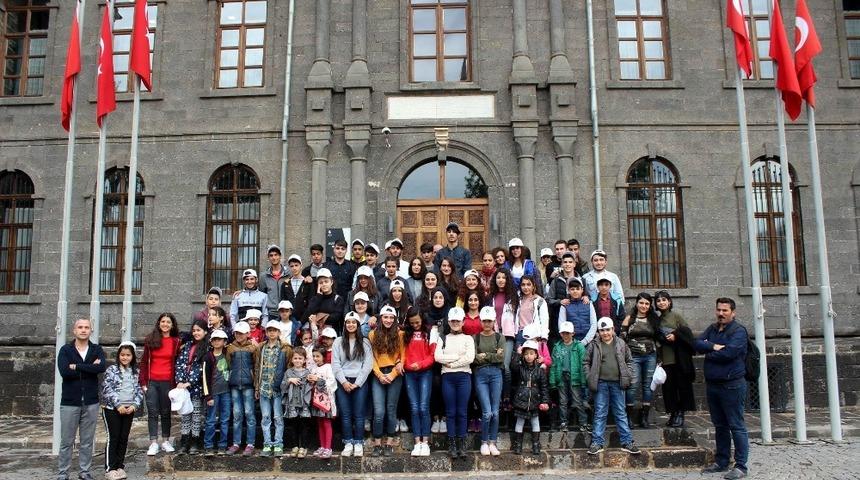 Kursiyerler kentin tarihi ve turistik mekanlarını gezdi