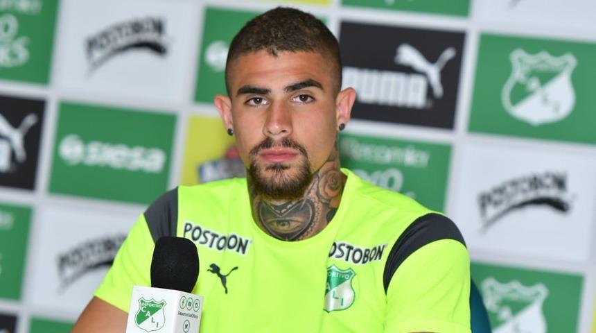 Ünlü futbolcuya suikast! Kurşun yağdırdılar