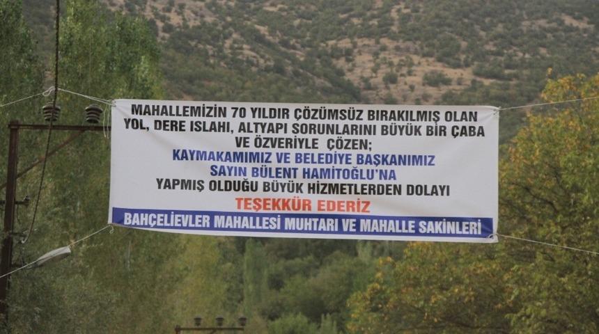 Hizmet görmeyen mahalleye kayyum sahip çıktı