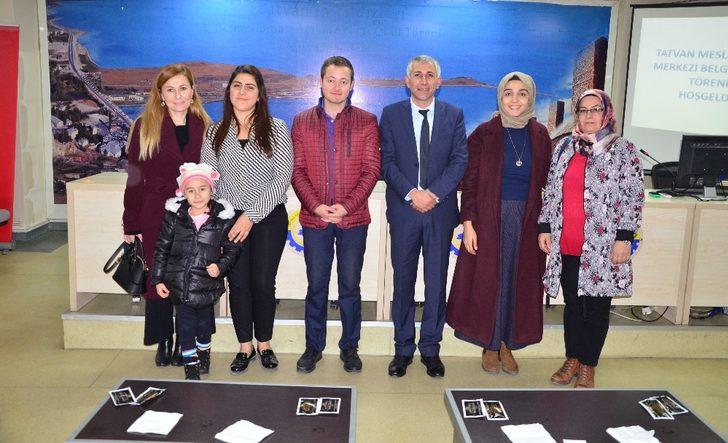 Tatvan’da “Usta öğreticilik” belge dağıtım töreni G2