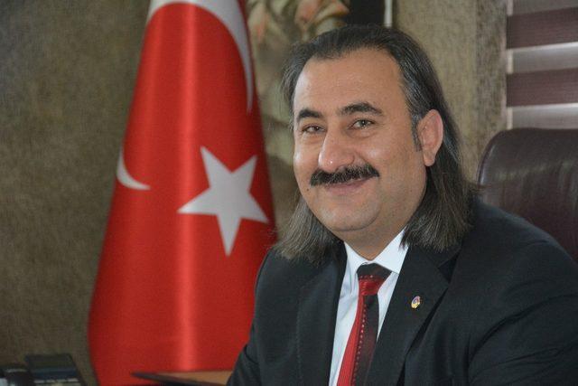 Cengiz Şahin, Tatvan Belediye Başkanlığı için aday adaylık başvurusunu yaptı