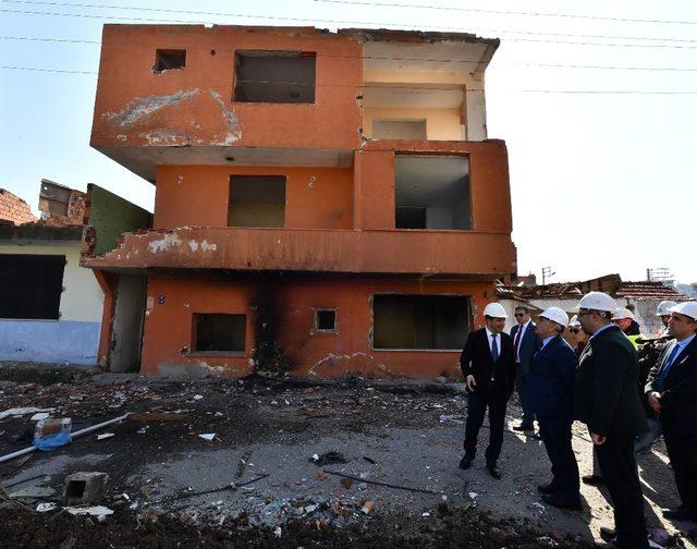 Örnekköy’de kentsel dönüşümün ilk etabı hızlı başladı