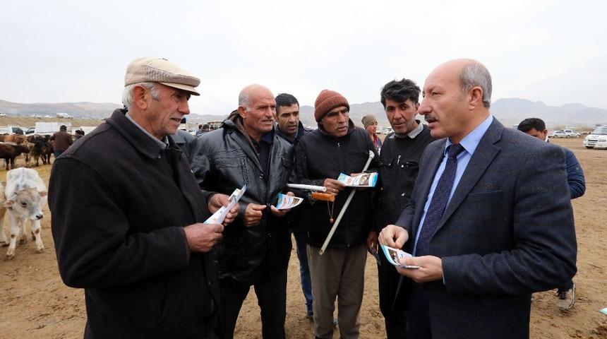 Hayvan pazarında ila&ccedil;lama