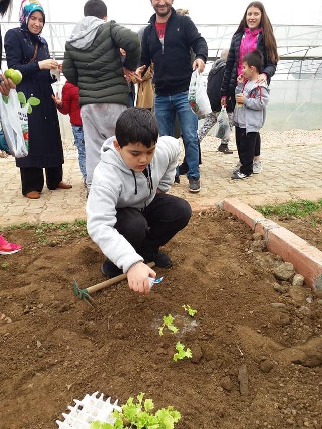 Özel öğrenciler serada ağırlandı