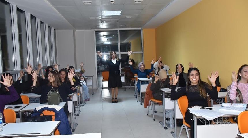 Kemalpaşa&rsquo;da kurslara yoğun ilgi