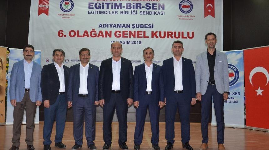 Başkan Ali Deniz g&uuml;ven tazeledi