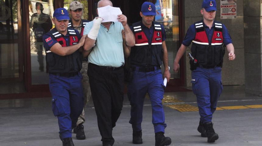 Markette iğren&ccedil; olay! 12 yaşındaki kıza kabusu yaşattı