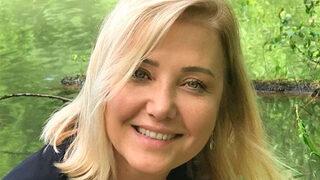  Berna Laçin 'Dini değerleri aşağılama suçundan' hakim karşısına çıktı 