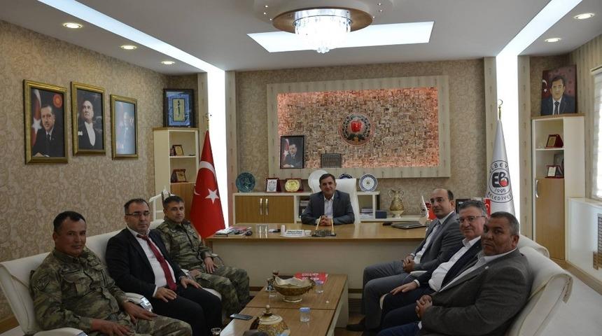 Elbeyli il&ccedil;esine yapılacak hizmetler konuşuldu