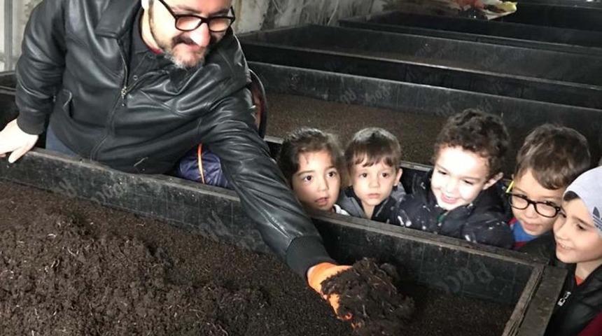 Minikler solucan g&uuml;bresi tesisini gezdi