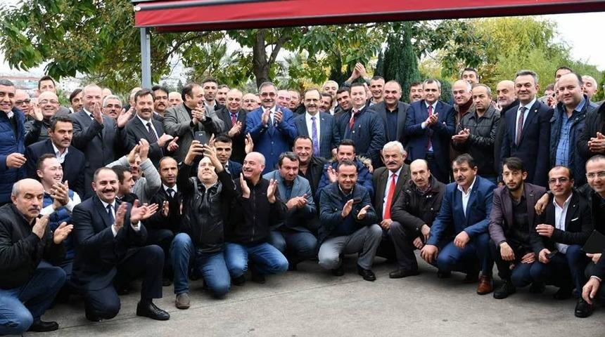 Başkan Şahin&rsquo;den &ouml;zel halk otob&uuml;s&ccedil;&uuml;lerine m&uuml;jde