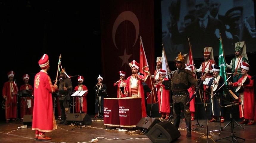 Atat&uuml;rk saygı konseri ile anıldı