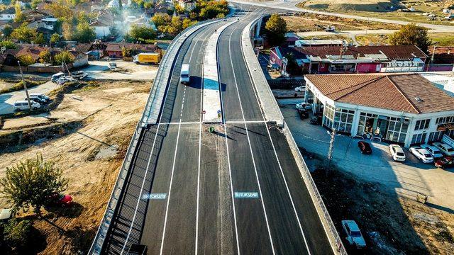 Tren yolu köprüsü asfaltlandı