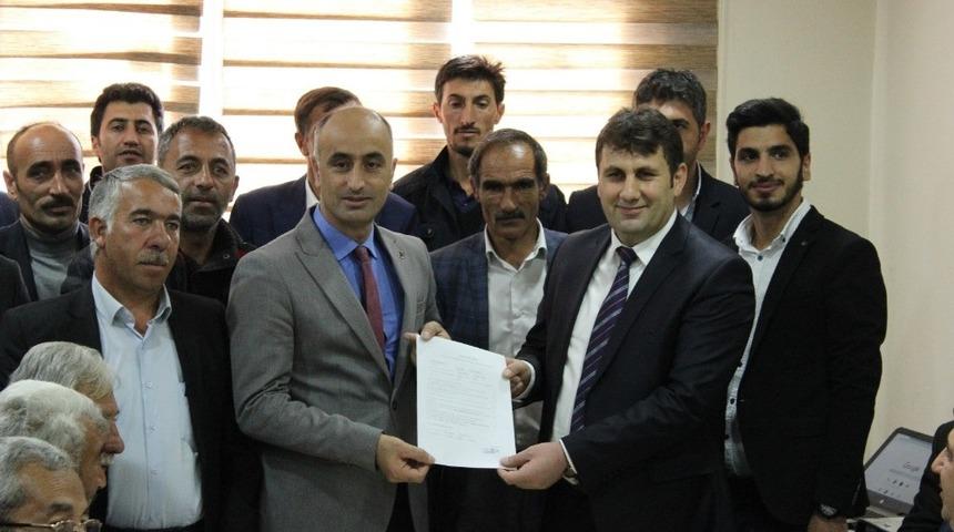 Melik Yaşar, AK Parti&rsquo;den &Ccedil;at Belediye Başkan aday adayı oldu