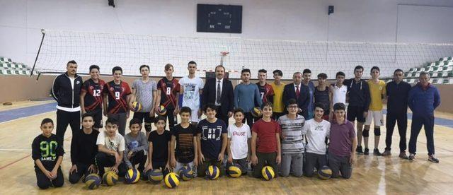 Şampiyon müdürden sporculara öğüt