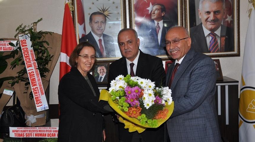 İslahiye Ak parti İl&ccedil;e Başkanlığı&rsquo;nda devir teslim