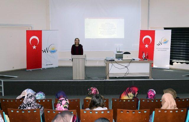 Van Büyükşehir’den ‘Beden dili ve diksiyon eğitimi’ semineri