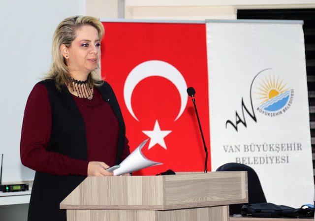 Van Büyükşehir’den ‘Beden dili ve diksiyon eğitimi’ semineri