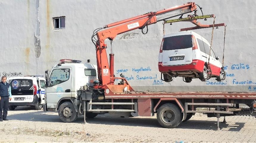 Erenler’ hurda araç temizliği aralıksız devam ediyor