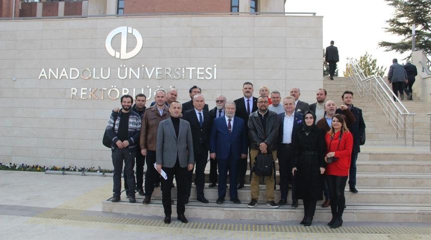 Rekt&ouml;r &Ccedil;omaklı basın mensuplarıyla buluştu