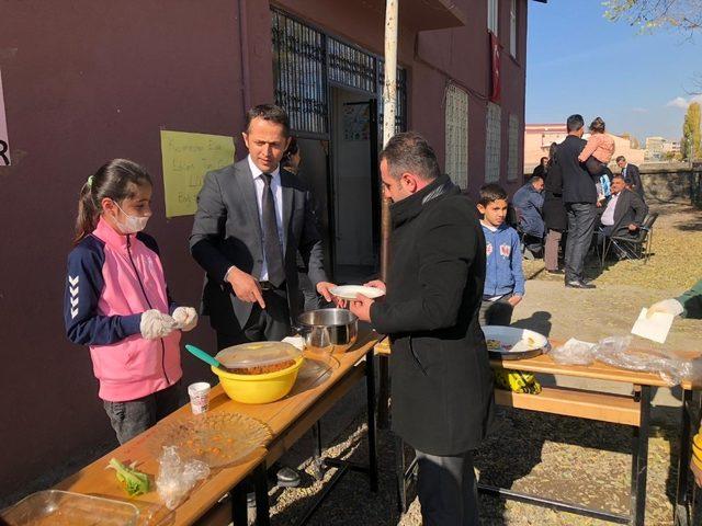 Malazgirtli miniklerden lösemili çocuklar için kermes