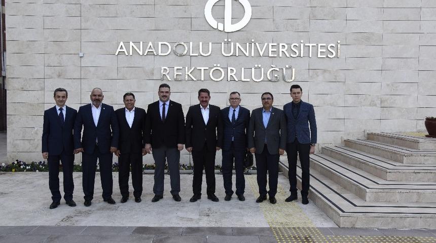 Anadolu &Uuml;niversitesi Rekt&ouml;r&uuml; &Ccedil;omaklı&rsquo;ya ziyaretler