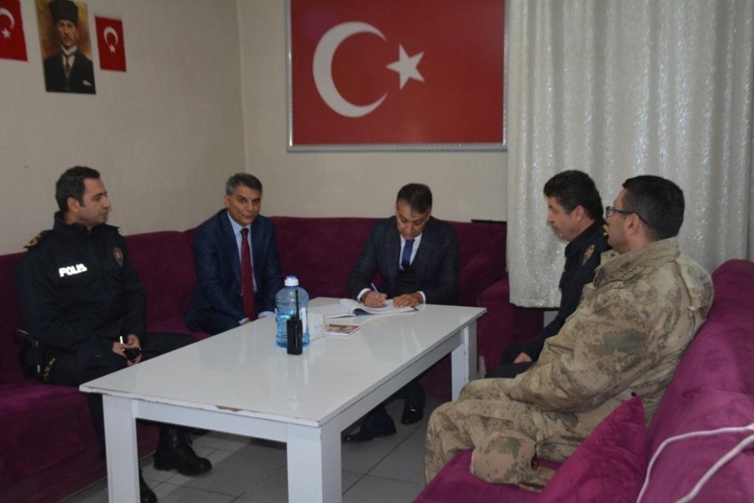 Vali &Ccedil;ağatay, Tatvan&rsquo;ı ziyaret etti