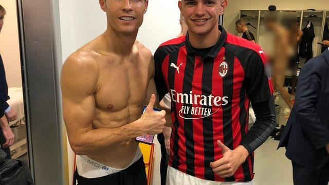 Bellanova'nın Ronaldo'yla çektirdiği fotoğrafta Chiellini çırılçıplak yakalandı!