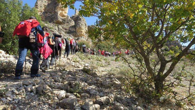 Nazillili doğaseverlerden Cumhuriyet yürüyüşü